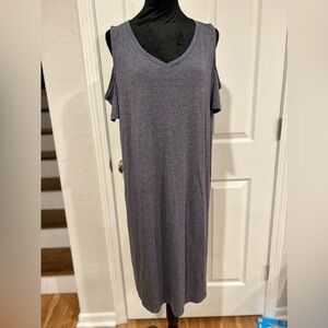 Time & Tru Gray Cold-Shoulder Midi Dress with V-Neck - Size XL
